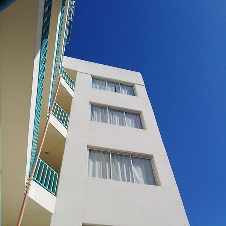 Plaza Apartment Буенос Айрес Екстериор снимка